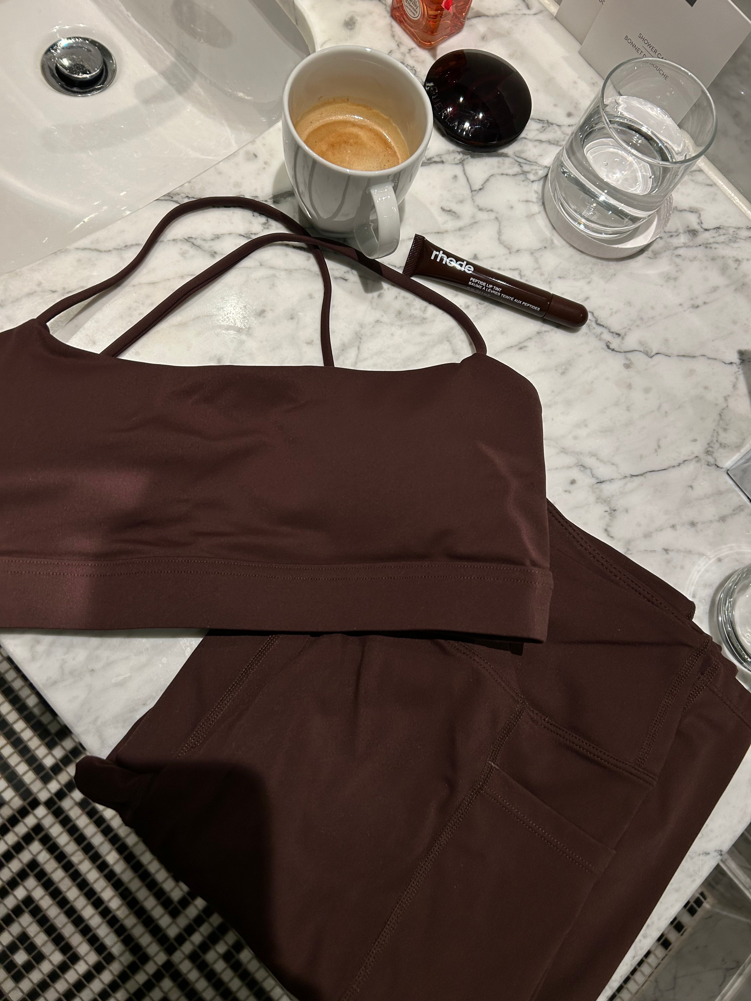 Brassière croisée dos